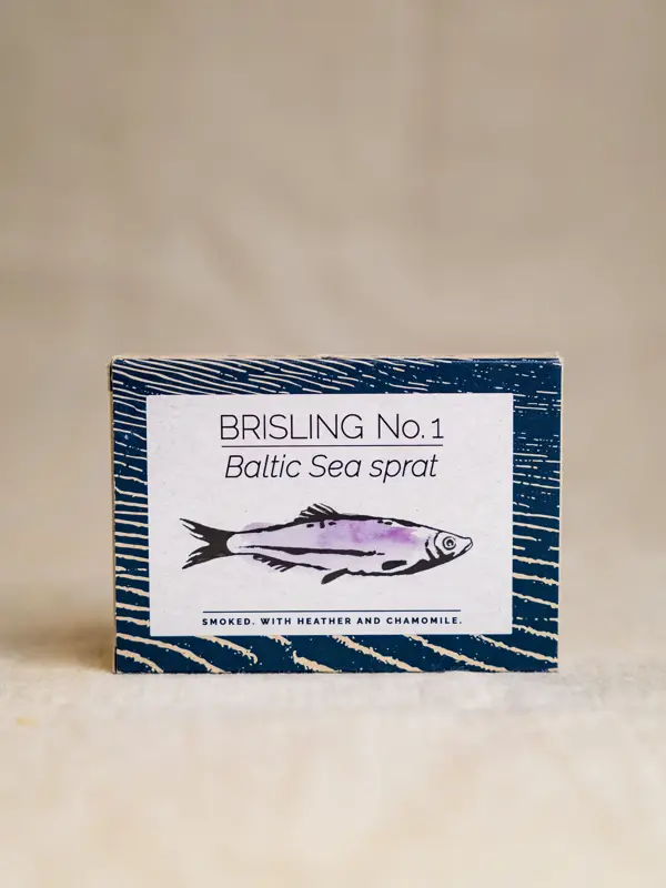 Brisling No.1 – Røkt Østersjøbrisling med lyng og kamille i økologisk rapsolje